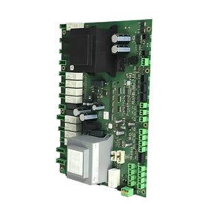Grüne Steuerplatine SIGMATEK mit elektronischen Komponenten für optimale Steuerung Lambda Touch