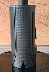 Designerski kominek żeliwny Plamen Tara – niezależny od powietrza w pomieszczeniu