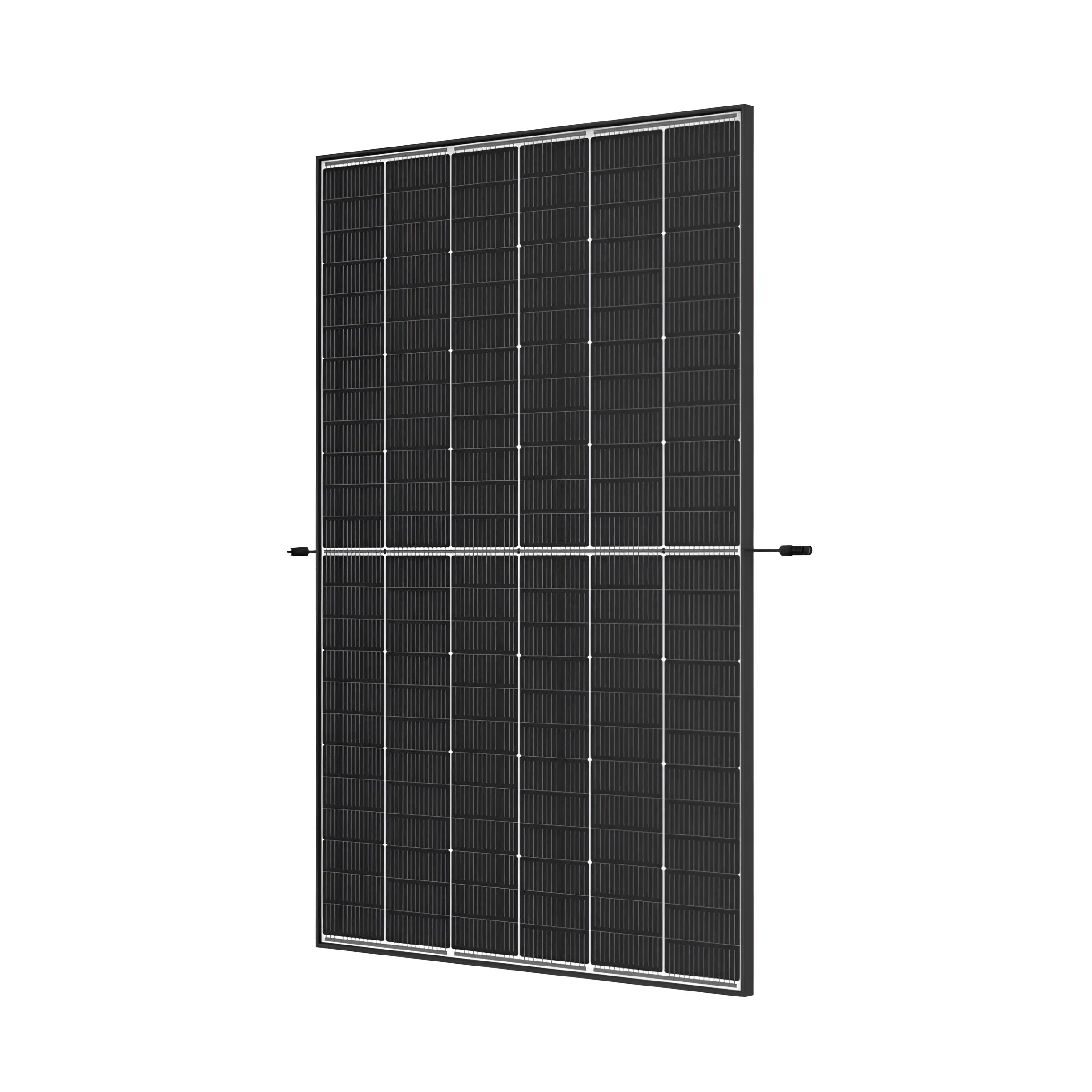 Schwarzes Solarmodul im Balkonkraftwerk Set 870Wp mit Hoymiles HMS-800W-2T Mikrowechselrichter